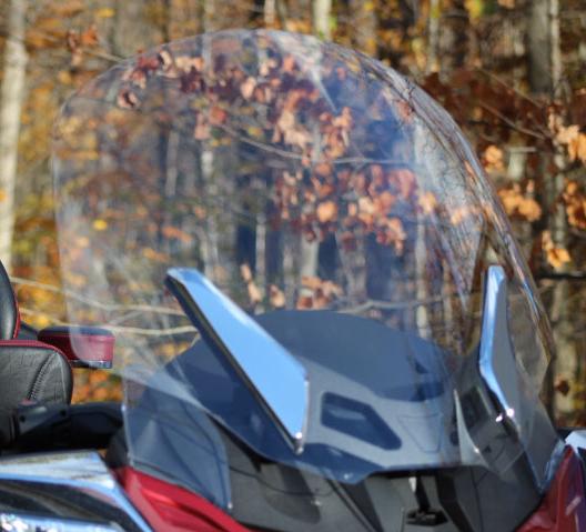 DEMO 412 - Windshield for Spyder SRT 25" Tint Wide