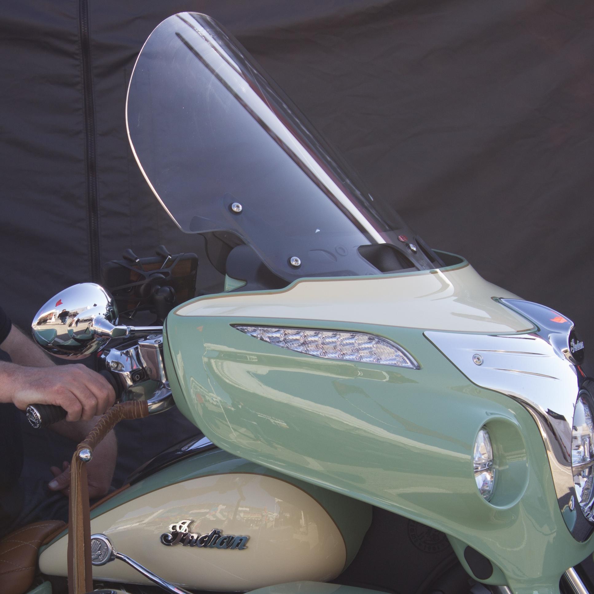 DEMO #76 Indian Chieftain 21" Clear Wide.(fits Roadmaster as well)